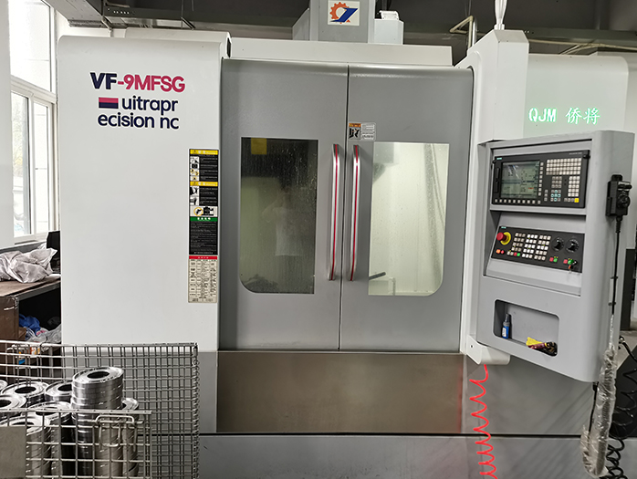CNC-Machining-Center2